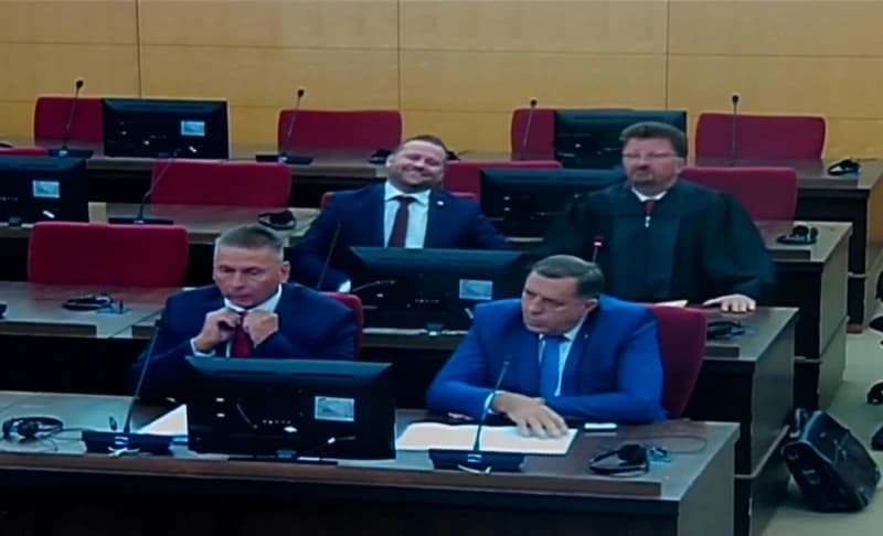 Milorad Dodik u sudnici