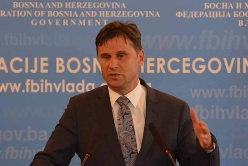 Novalić: Potpisan ugovor za nabavku 500.000 doza vakcina Sinopharm