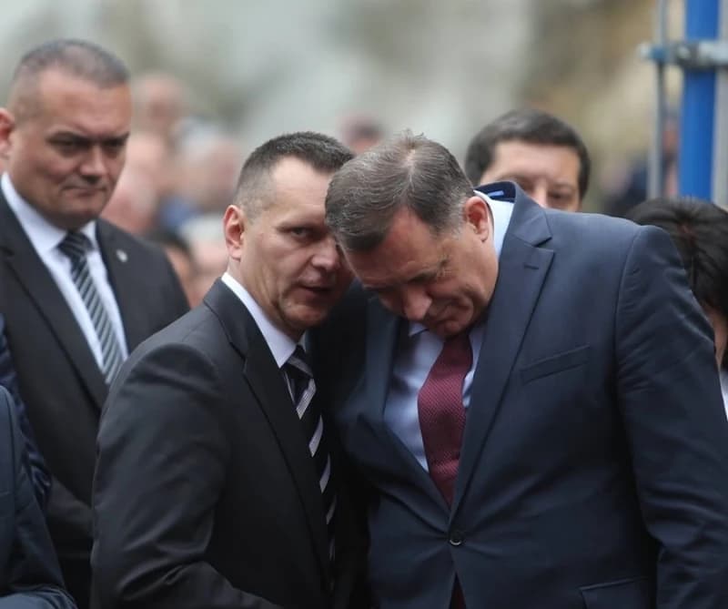 Sukob Dodika i Lukača, Vukanović tvrdi da su se potukli
