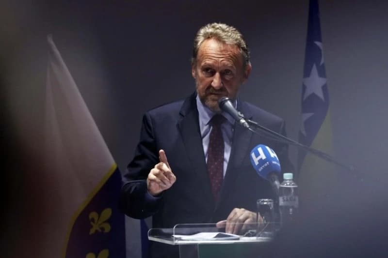 Bakir Izetbegović