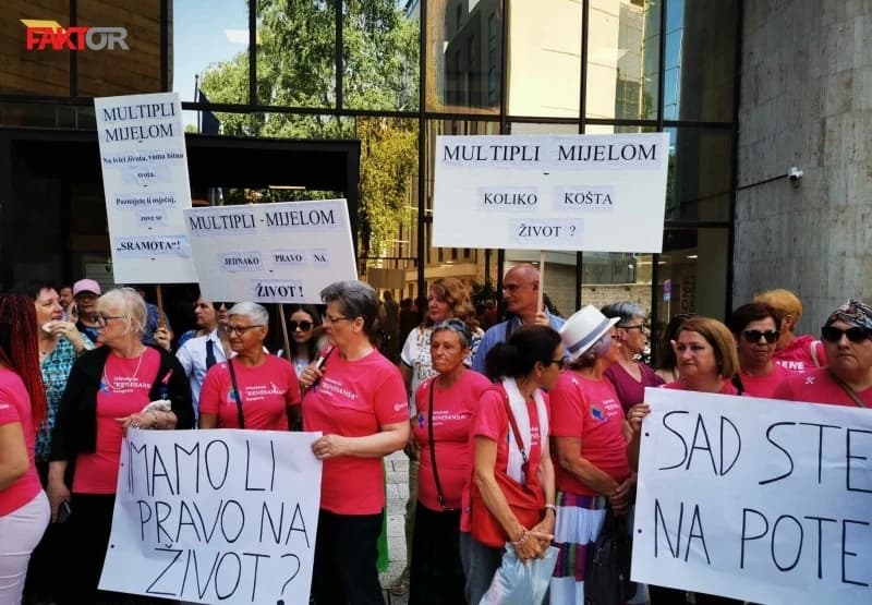 Teški pacijenti izašli na proteste: Nadležni prave milionske uštede i oročavaju novac dok bolesni umiru