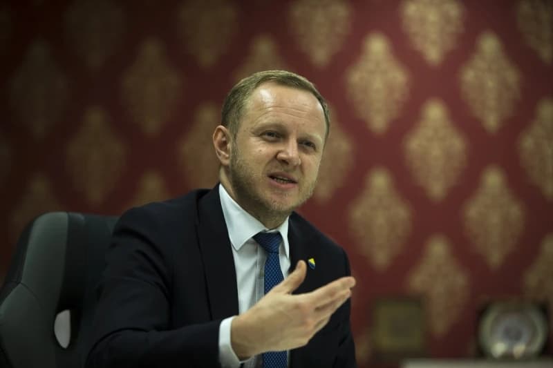 Duvnjak uputio u Dom naroda FBiH izmjene Zakona o plaćama, traži ukidanje "bijelog hljeba"