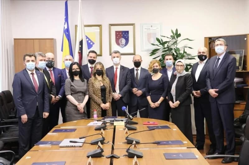 Ko se školovao na Sokocu, a ko u SAD-u: Završena provjera diploma premijera i ministara u Vladi KS
