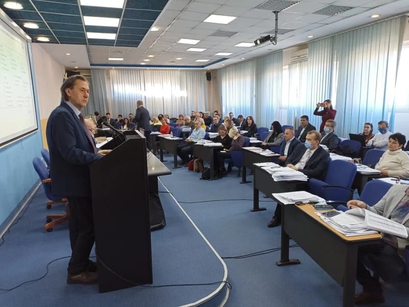 Veće plaće ministara, zastupnika i drugih zvaničnika u TK od 150 do gotovo 400 KM