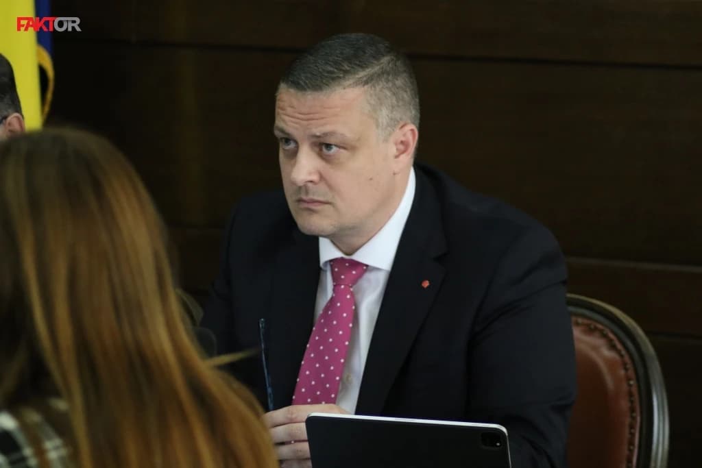 Čija je savjetnica Tijana Ešpek, ministra ili dopremijera Vojina Mijatovića, je li sve po Pravilniku?