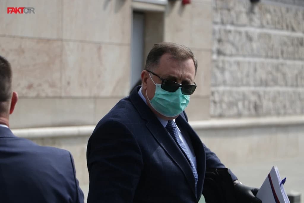 Kako se Dodik izolirao od svijeta: Fizičku distancu od šefa SNSD-a drže SAD, EU, a od sada i Moskva