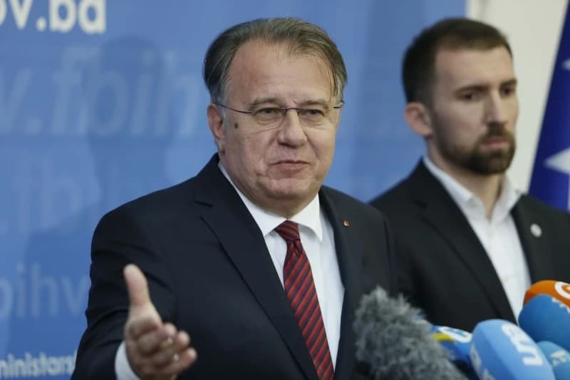 Zašto u Vladi FBiH kriju ko su savjetnici: Nikšić, Delić, Mijatović, Pozder..., ne odgovaraju koga su zaposlili