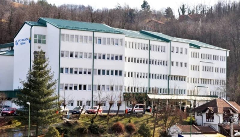 Tešanj još žarište koronavirusa: Osam ljudi ima upalu pluća, 37 zaraženih odbilo hospitalizaciju