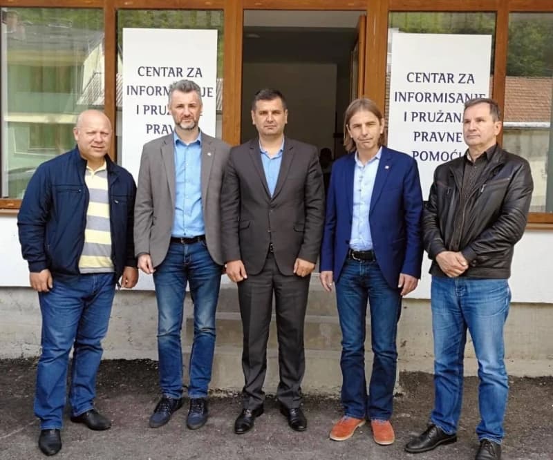 I Naša stranka podržala Aliju Tabakovića: Samo SDP i Nikšić neće u probosanski front u Srebrenici
