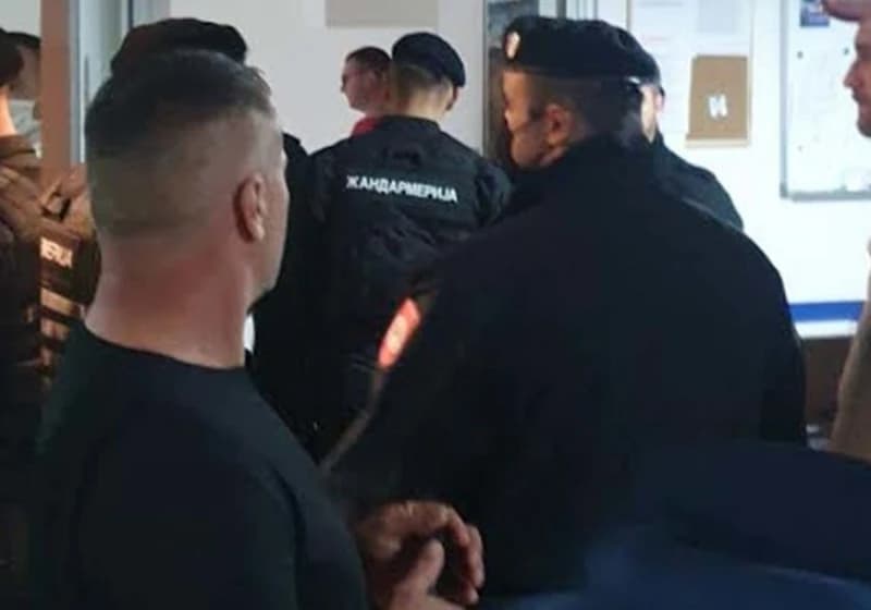 "Izborni štab nam je pod okupacijom": Iz DNS-a Pale tvrde da im policija hapsi aktiviste