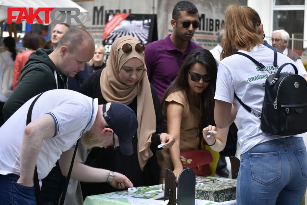 Atmosfera u Sarajevu uoči obilježavanja genocida u Srebrenici 2 