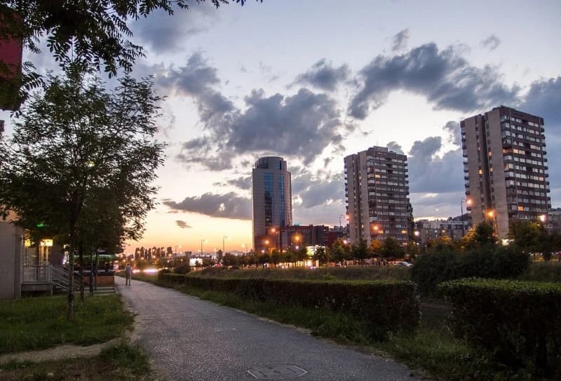 Razbojnici haraju Novim Sarajevom: "Mama, napao me nožem. Oteo mi pare i mobitel"