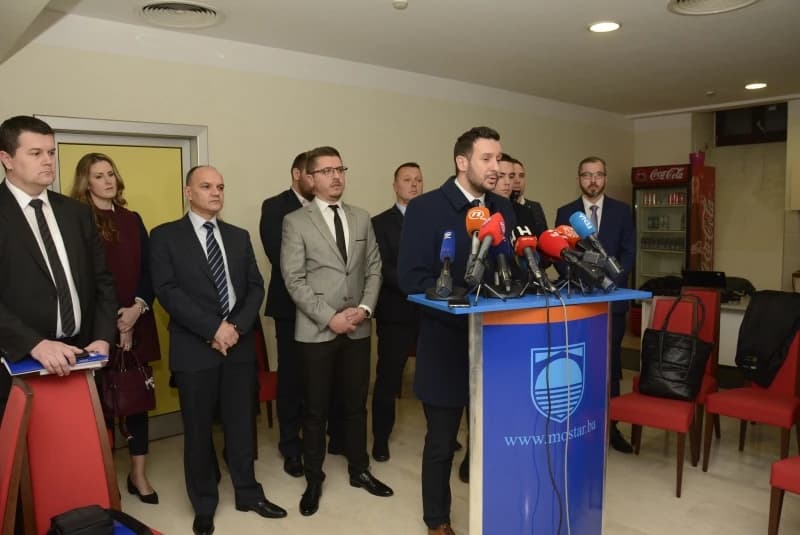 Iz HDZ-a nakon prekida sjednice GV: Nije bilo prijedloga o rotaciji gradonačelnika Mostara