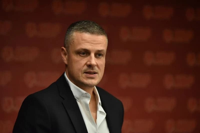 SDP-ov Mijatović: Sabina Ćudić krešti; Kojović: Sram te bilo, odvratno testesteronsko baljezganje
