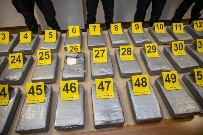 Dubrovačka policija izložila zaplijenjeni kokain
