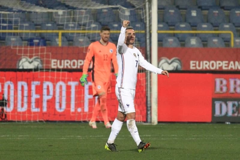Francuzi objavili video iz svlačionice: Raspoloženi Griezmann u prvom planu