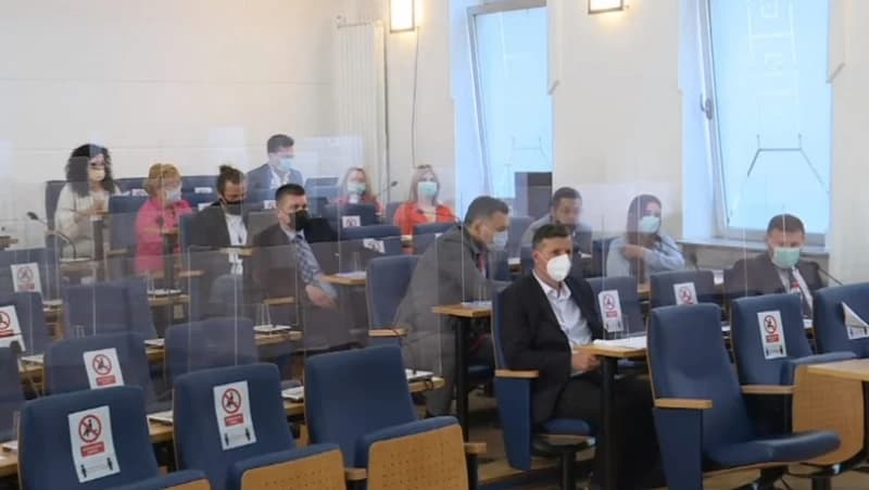 Skupština KS "oborila" izvještaje zdravstvenih ustanova: SDA i DF nisu učestvovali u "sječi glava"