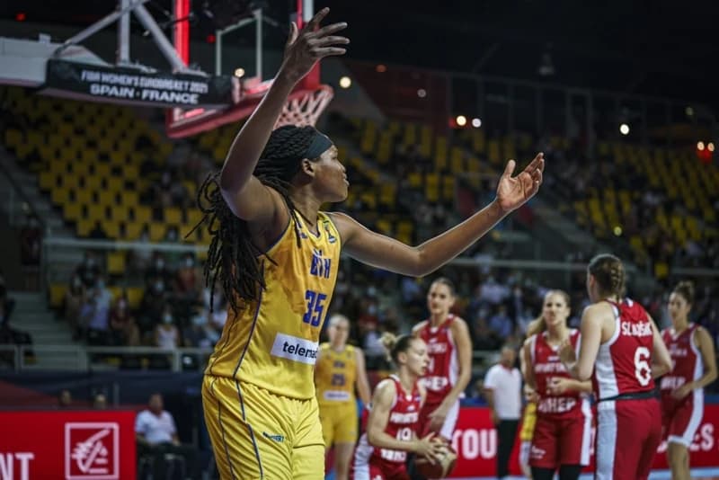 "Banane", trojke, skokovi: Pogledajte kako je Jonquel Jones "razbila" Hrvatsku