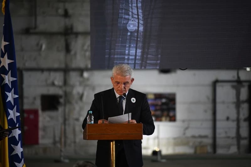 Džaferović: Zabranite negiranje genocida; skinite teret sa svoje savjesti i zlu kob sa svoje djece...