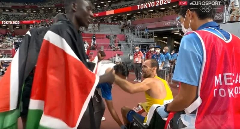 Amel Tuka obnovio povredu, stadion napustio u kolicima