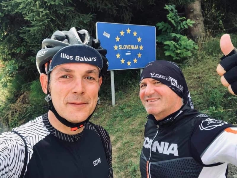 Dva prijatelja iz Švedske do Srebrenika biciklom stigla za 12 dana