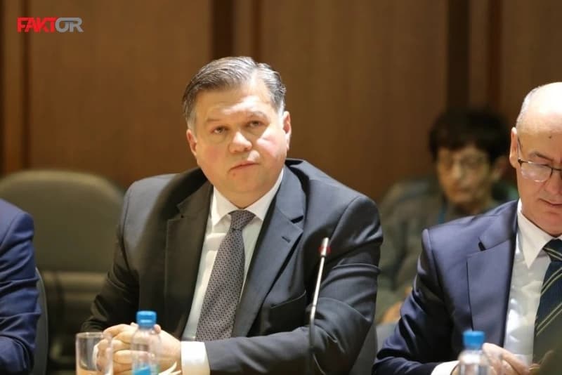 Program reformi povučen s dnevnog reda sjednice Vijeća ministara BiH "da bi ostao u životu"