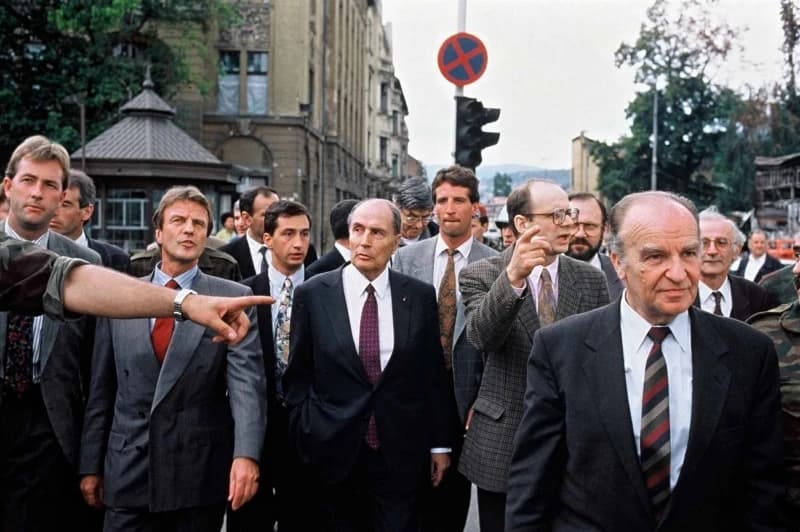 "Došao pomoći osvajačima": Hrvatski pravnik podsjetio na sramnu ulogu Mitterranda u Sarajevu 1992.