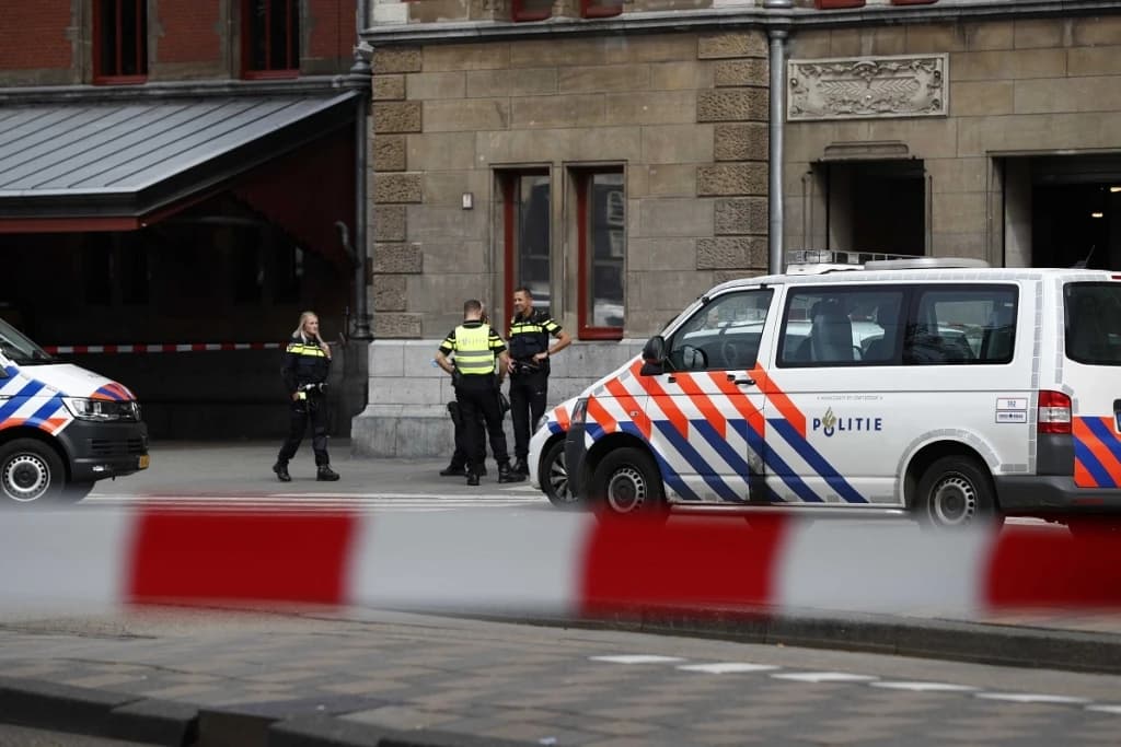 U Amsterdamu dvije osobe povrijeđene u napadu nožem