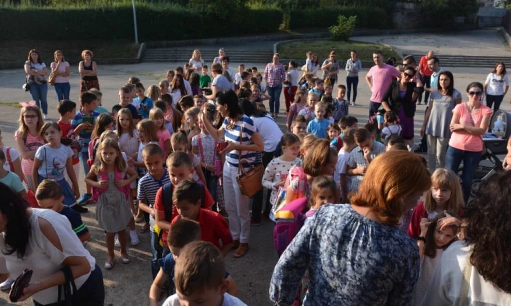Prvačići koji su upisani u osnovne škole na području općine Centar dobit će ruksake i udžbenike