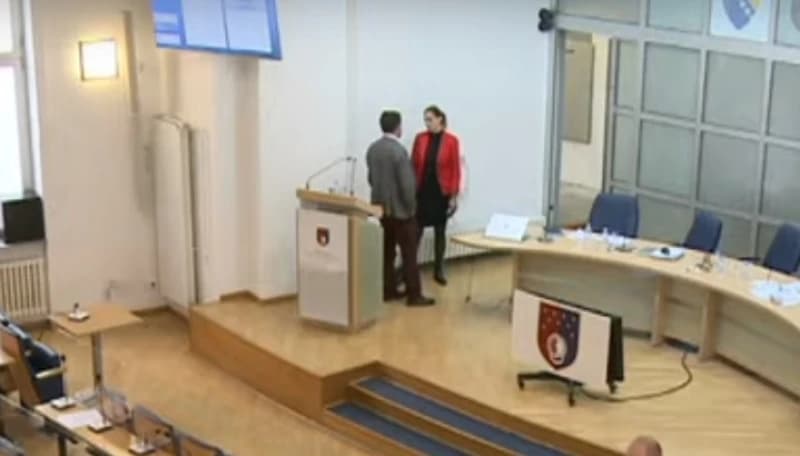 NIPotizmi na djelu: "Naša direktorica, baš sam dobra s njom, antibiotike dobijem bez recepta"