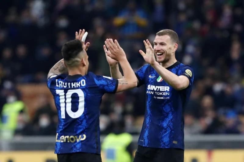 Italijanski mediji najavljuju: Džeko i Lautaro na klupi protiv Liverpoola