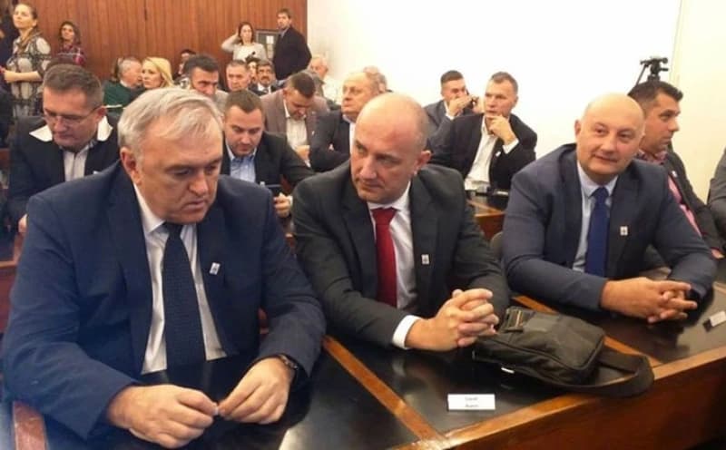 Rađa: Umičević je kompetentan za cipele Melanije Trump, ali za rukomet nije