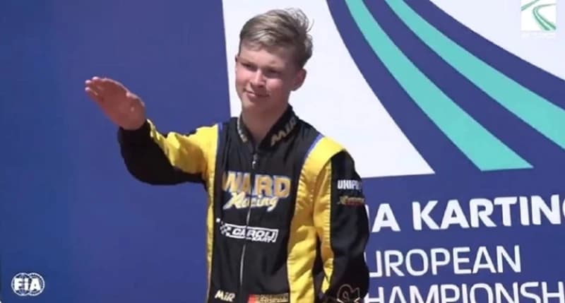 Sramotan potez ruskog sportiste: Tokom intoniranja himne uputio nacistički pozdrav, a zatim prasnuo u smijeh