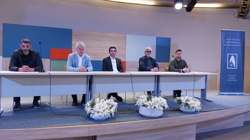 Ahmed Kulanić, Amor Mašović, Rasim Muratović, Hikmet Karčić, Emir Suljagić