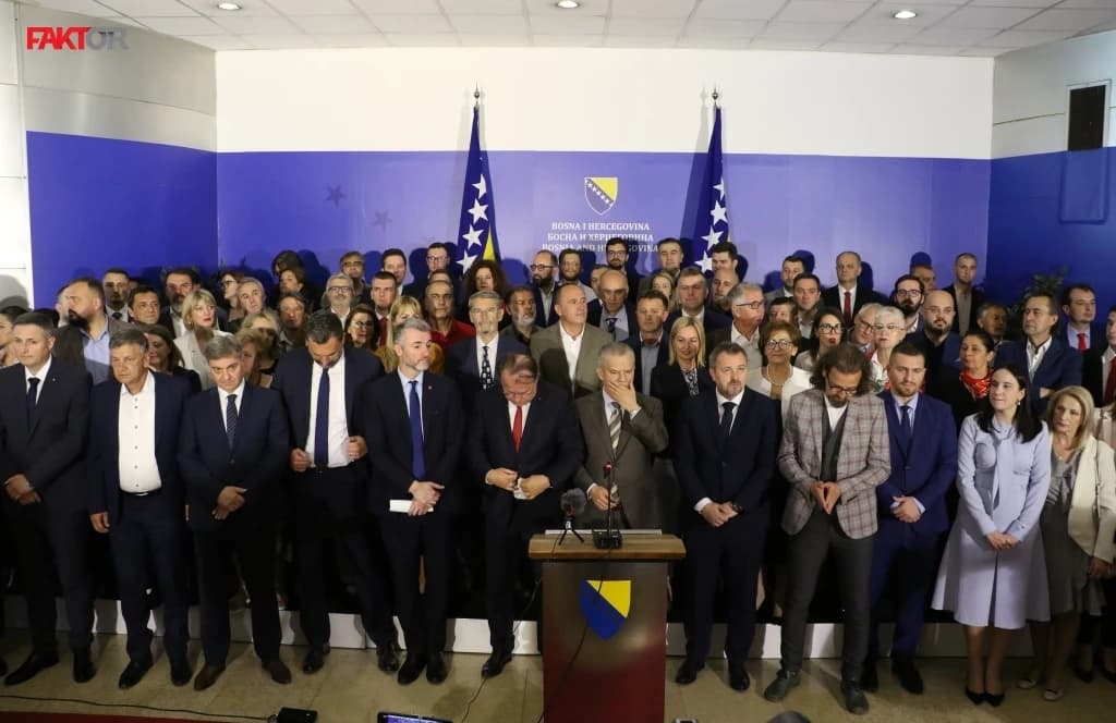 Predstavili Bećirovića: "Najvažniji trenutak nakon agresije na BiH, jedan je cilj - pobijediti Izetbegovića"