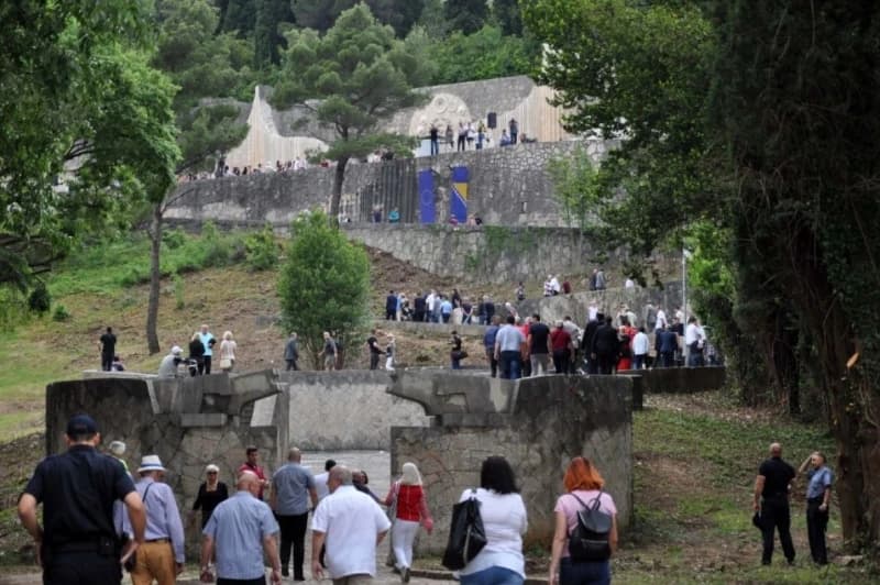 SDP-ove neistine se mogu lako raskrinkati: Laži u saopćenju o Partizanskom groblju u Mostaru