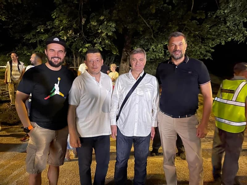 U centru Sarajeva dozvolili performans koji je zgrozio građane, a onda NiP-ovci "pobjegli" na Ilidžu