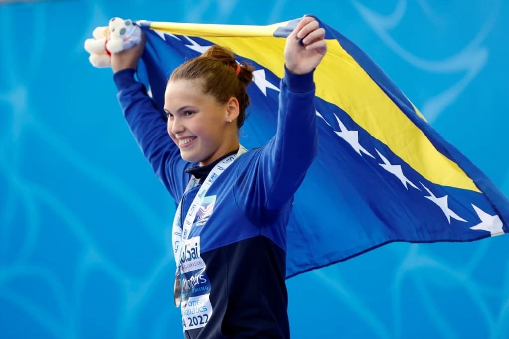 Raduj se Bosno i Hercegovino: Himna u čast Lane Pudar, suze radosnice u očima sjajne Mostarke