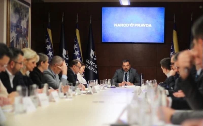Ovo su kadrovi Konakovićevog NiP-a koji su se "uhljebili" u institucijama KS