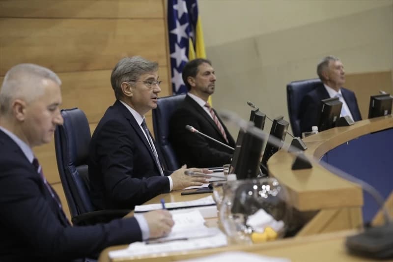 HDZ, stranke "Osmorke" i SNSD izabrali Zvizdića, crnolistaša Čavaru i Radmanovića u rukovodstvo Zastupničkog doma