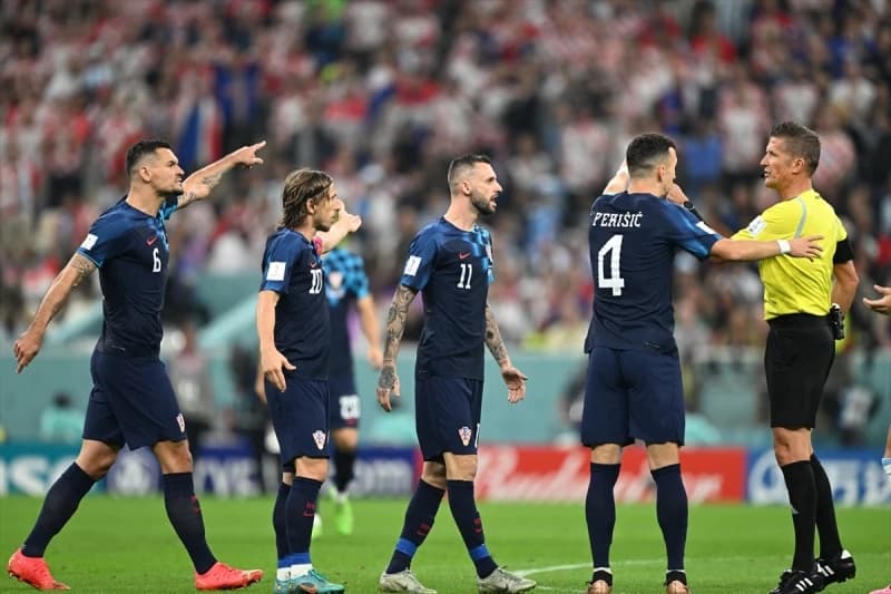 Hrvati rigaju vatru: Skandalozan penal za Argentinu, bio je prekršaj nad golmanom!