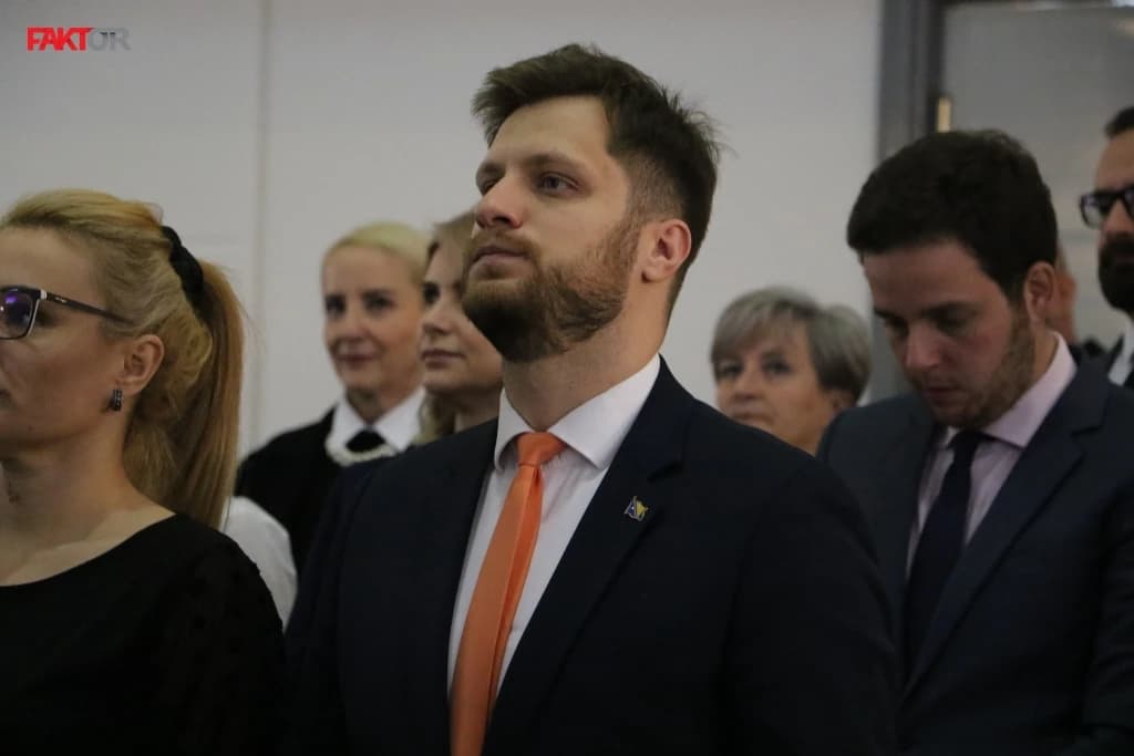 Čengić, Marjanović i SBiH kontra "Trojke", podržali inicijative SDA: Kako se trošio novac u Dubaiju?