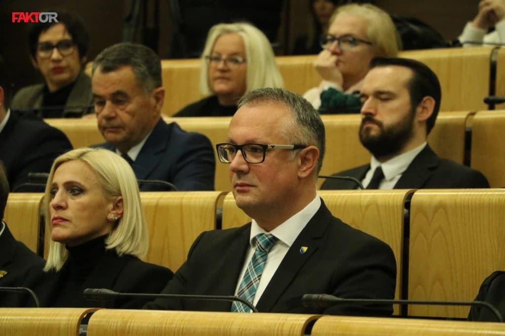 Kajan kolegama iz Hercegovine: Kako možeš biti protiv podrške našim bolnicama?