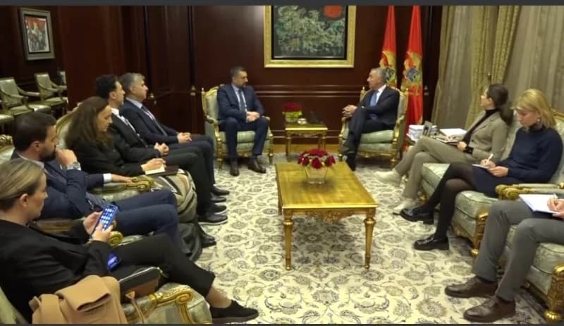 Konaković na sastanke sada vodi i svoje prijatelje: Šta radi Nermin Muzur u delegaciji u Crnoj Gori?