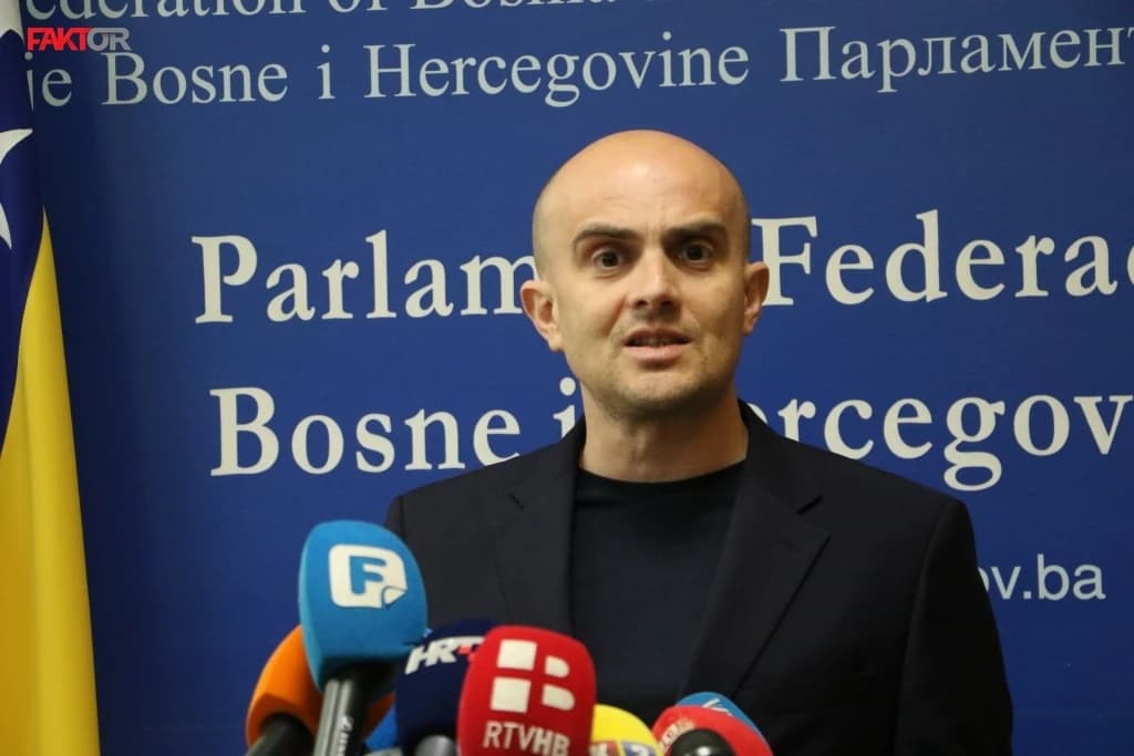 Slaven Raguž o formiranju Vlade FBiH: SDA je u pravu, dio "Osmorke" promovira njihova rješenja