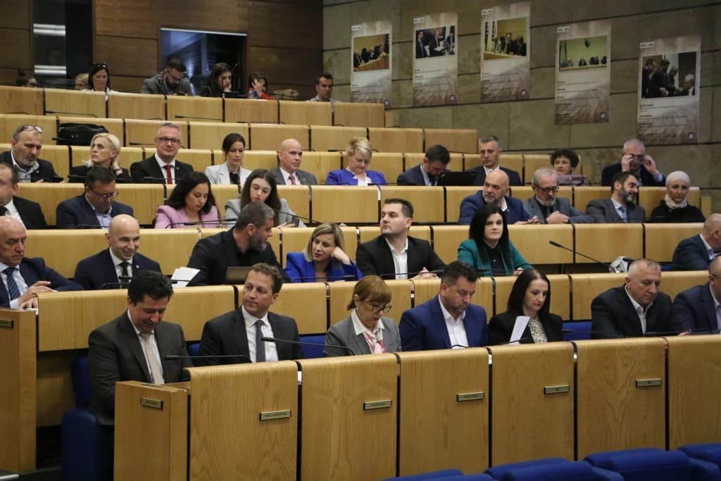 SDA traži da se na dnevni red uvrsti Deklaracija da nema miješanja OHR-a u Ustav FBiH