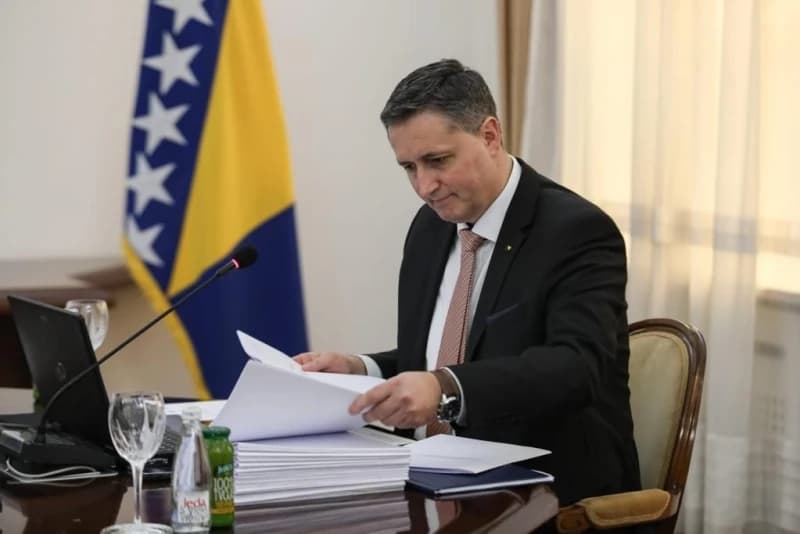Bećirović traži vanrednu sjednicu Predsjedništva kako bi se izdvojila sredstva za poplavljena područja