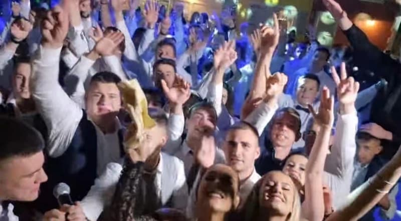 Skandalozna proslava mature u Mostaru uz stihove "Zrinjski Mostar, Herceg-Bosna moja država"