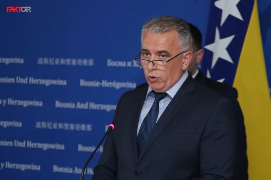 Špago negoduje zbog odugovlačenja izmjena zakona o vojnoj službi, Borenović o licemjerju SNSD-a