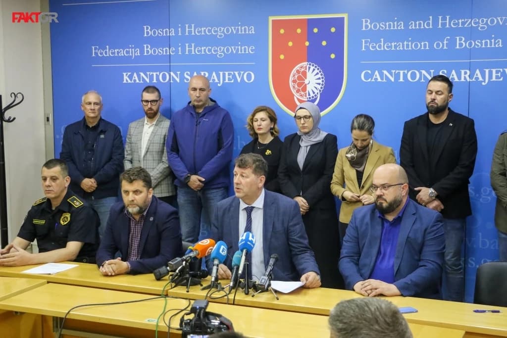 Vlada KS donijela zaključke: Povećati kazne, smanjiti ograničenje brzine u gradu, pokriti grad kamerama...